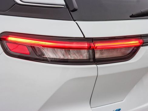 Used 2023 Jeep Grand Cherokee 4WD 4xe image 8