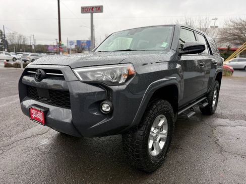Used 2024 Toyota 4Runner SR5 image 6