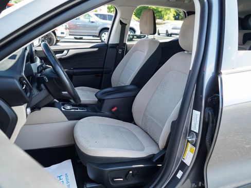Used 2021 Ford Escape SE w/ Convenience Package FWD image 6