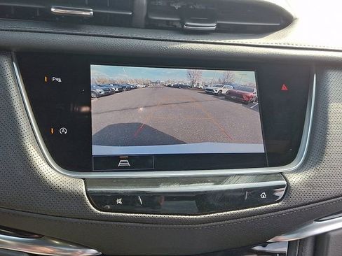 Used 2025 Cadillac XT5 Premium Luxury image 10