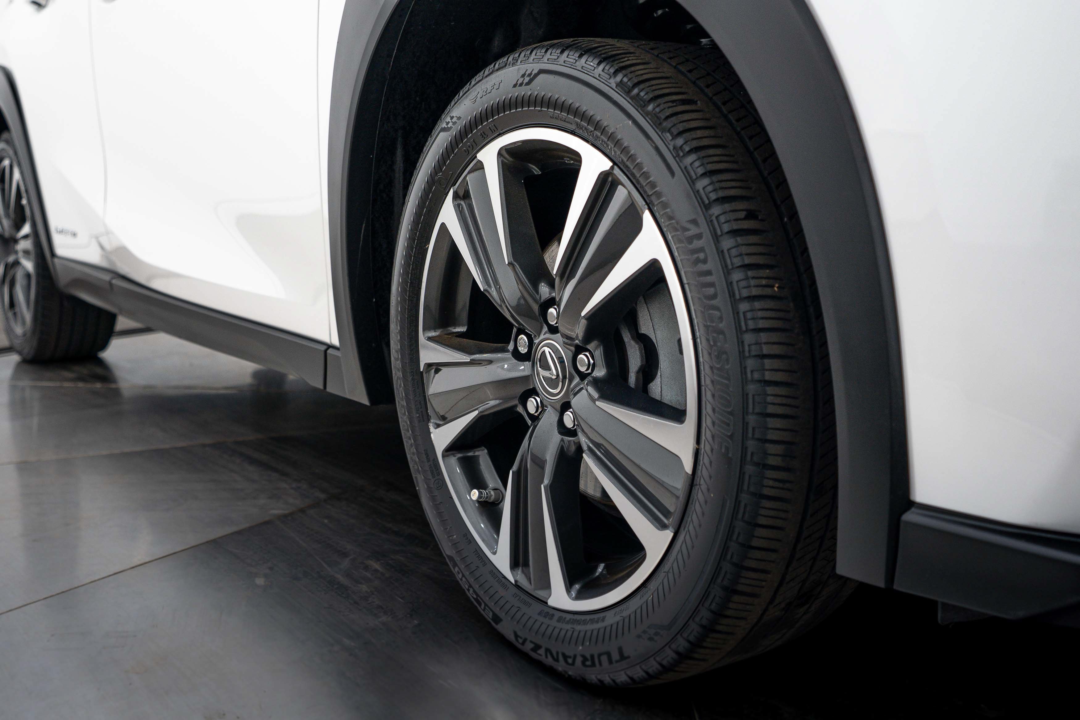 Used 2019 Lexus UX 250h AWD/4WD image 21