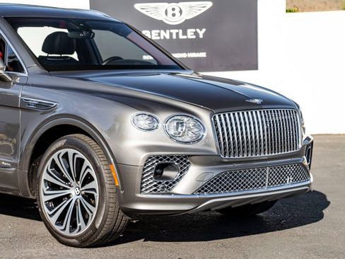 Used 2023 Bentley Bentayga Extended Wheelbase image 10