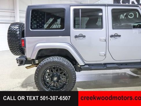 Used 2013 Jeep Wrangler Unlimited Sahara w/ Connectivity Group AWD/4WD image 40