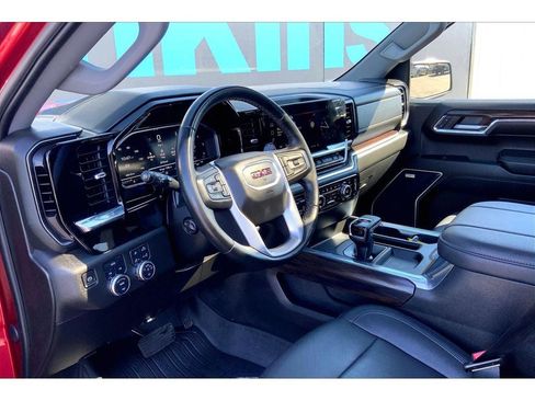 Used 2024 GMC Sierra 1500 SLT w/ SLT Convenience Package AWD/4WD image 16