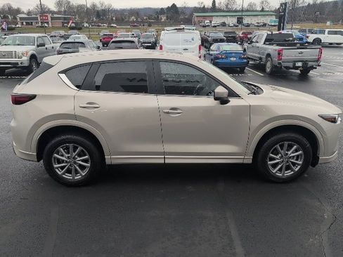New 2025 MAZDA CX-5 AWD 2.5 S w/ Preferred Package image 4