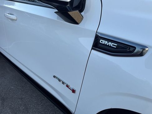 Used 2023 GMC Yukon XL AT4 w/ AT4 Premium Package image 5