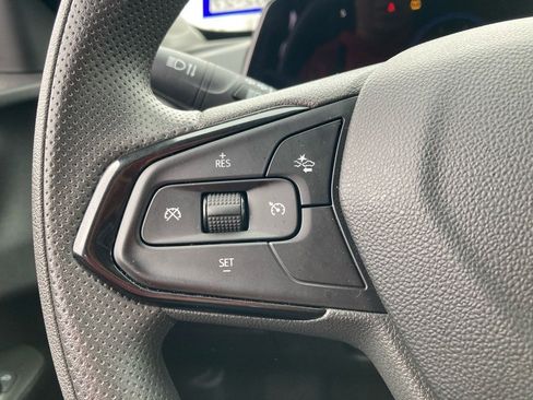 Used 2025 Chevrolet Trax LT image 10