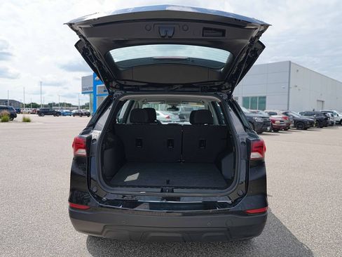 Used 2022 Chevrolet Equinox LS AWD/4WD image 14