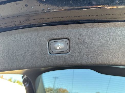 Used 2024 Ford Edge ST-Line image 6