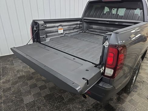 Used 2023 Honda Ridgeline RTL-E image 11