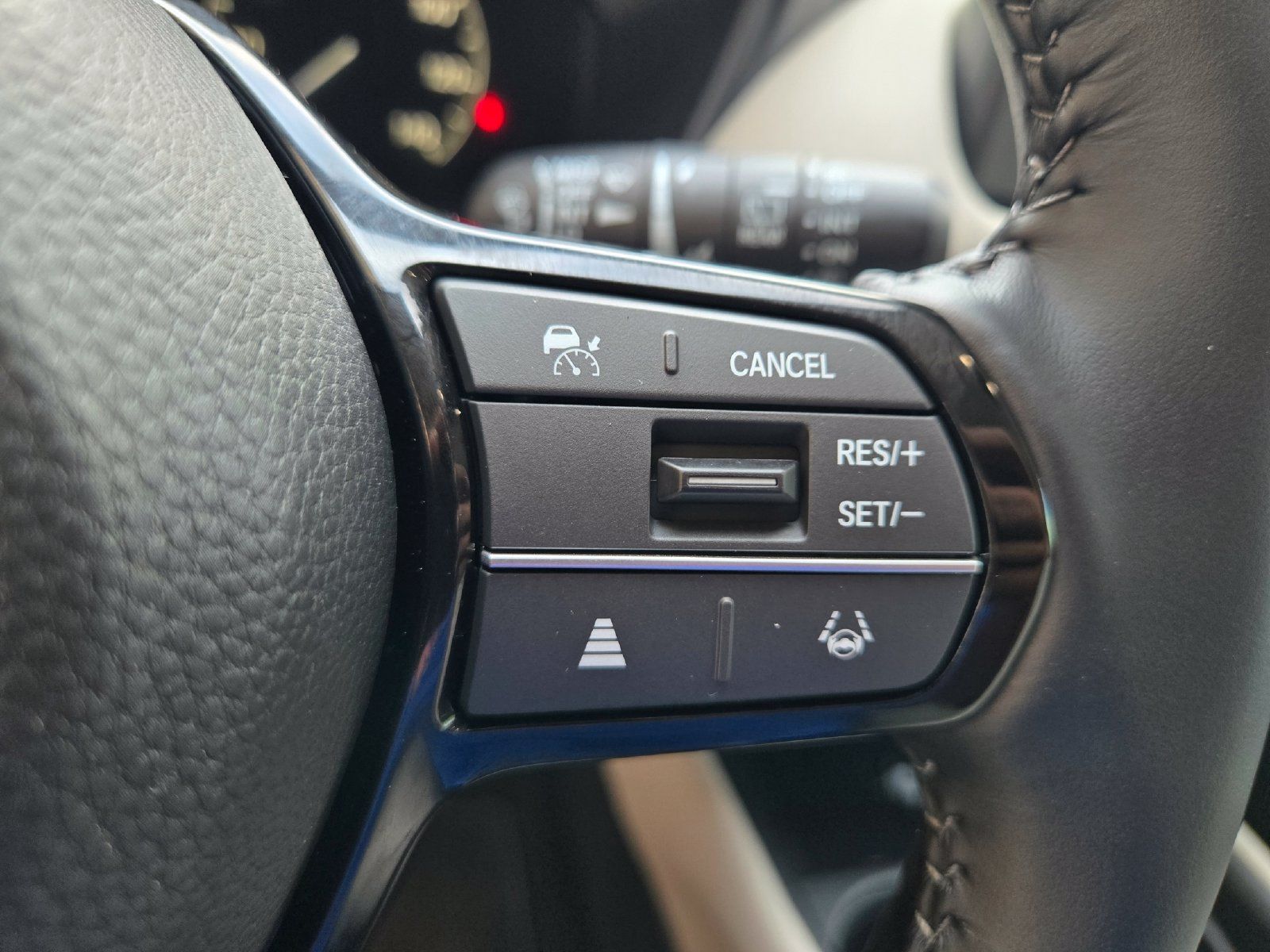 Used 2027 Honda HR-V EX-L image 13
