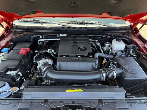 Used 2025 Nissan Frontier SV RWD image 36
