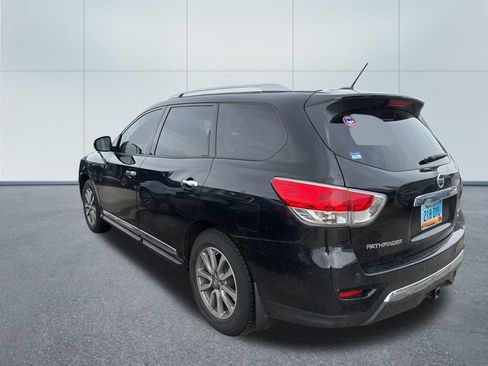 Used 2016 Nissan Pathfinder SL w/ SL Premium Package image 6