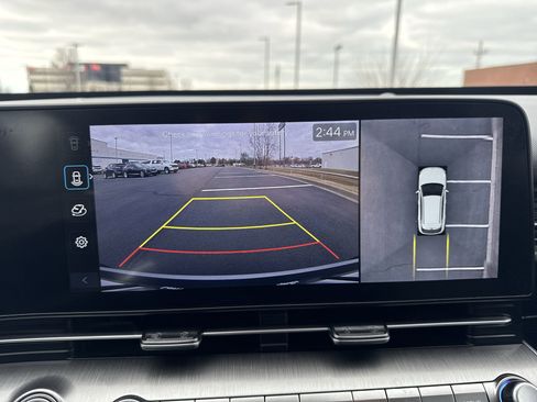 Used 2024 Hyundai Kona Limited image 17