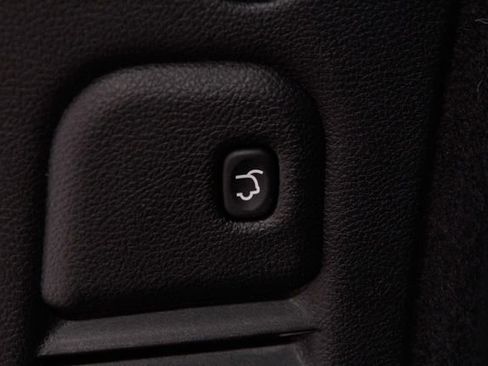 Used 2025 Dodge Durango GT image 24