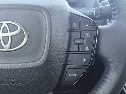 Used 2025 Toyota bZ4X XLE w/ Weather Package image 13