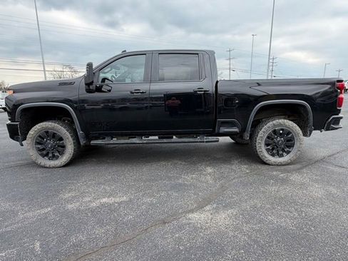 Used 2021 Chevrolet Silverado 2500 LT w/ All Star Edition image 2