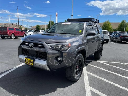 Certified 2023 Toyota 4Runner TRD Off-Road Premium w/ Moonroof Package AWD/4WD image 7