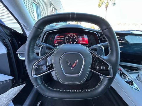 Used 2025 Chevrolet Corvette Stingray Premium Cpe w/ 3LT RWD image 17