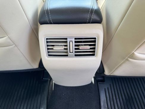 Used 2016 Nissan Maxima Platinum image 14