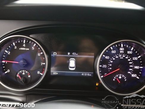 Used 2024 Kia Carnival LX image 19