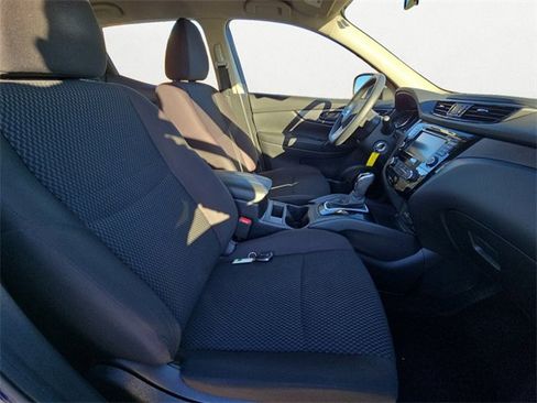 Used 2021 Nissan Rogue Sport S image 15