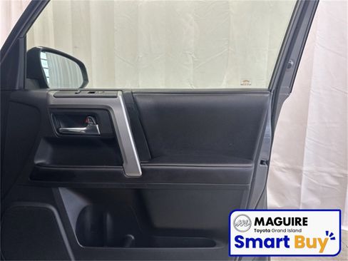 Used 2016 Toyota 4Runner SR5 image 20