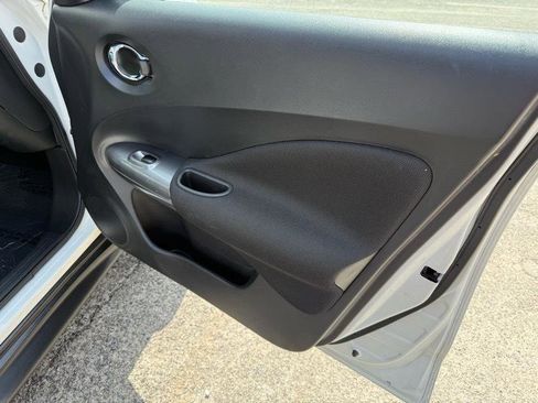 Used 2015 Nissan Juke SV FWD image 32