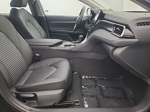 Used 2023 Toyota Camry SE w/ Cold Weather Package image 16