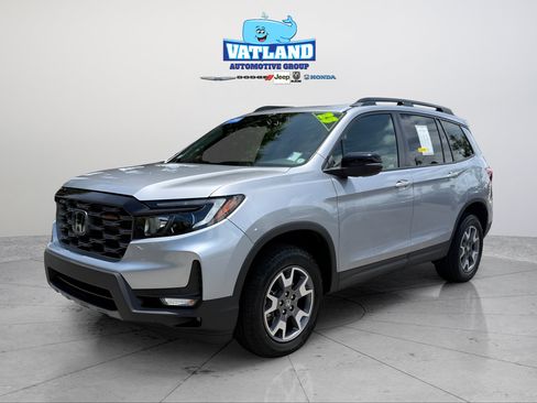 Certified 2023 Honda Passport TrailSport image 3