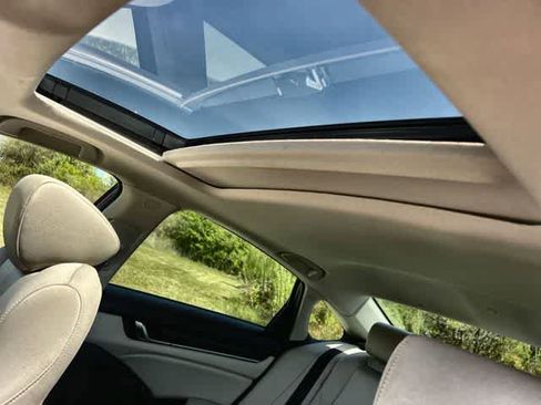 Used 2020 Honda Accord EX image 32