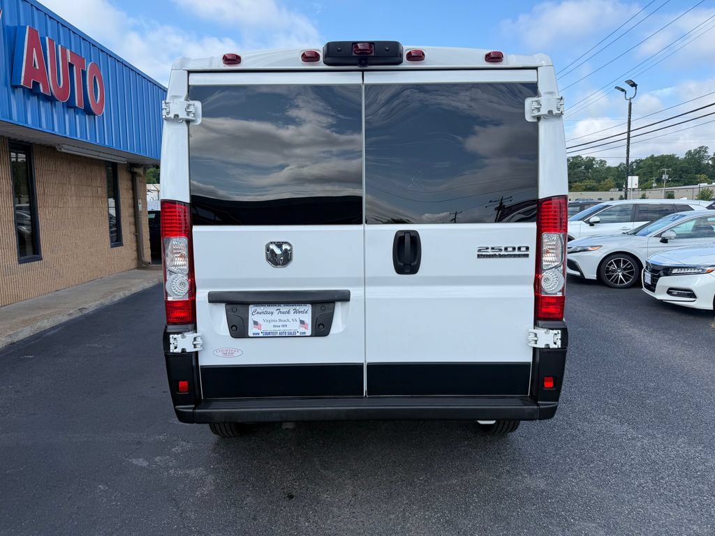 Used 2025 RAM ProMaster 2500 w/ U-Haul Equipment Group FWD image 6