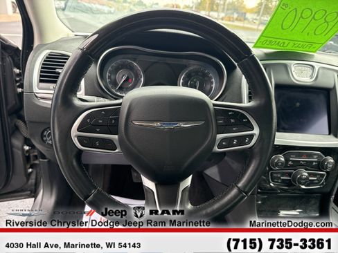 Used 2018 Chrysler 300 Limited w/ Safetytec Plus Group image 21