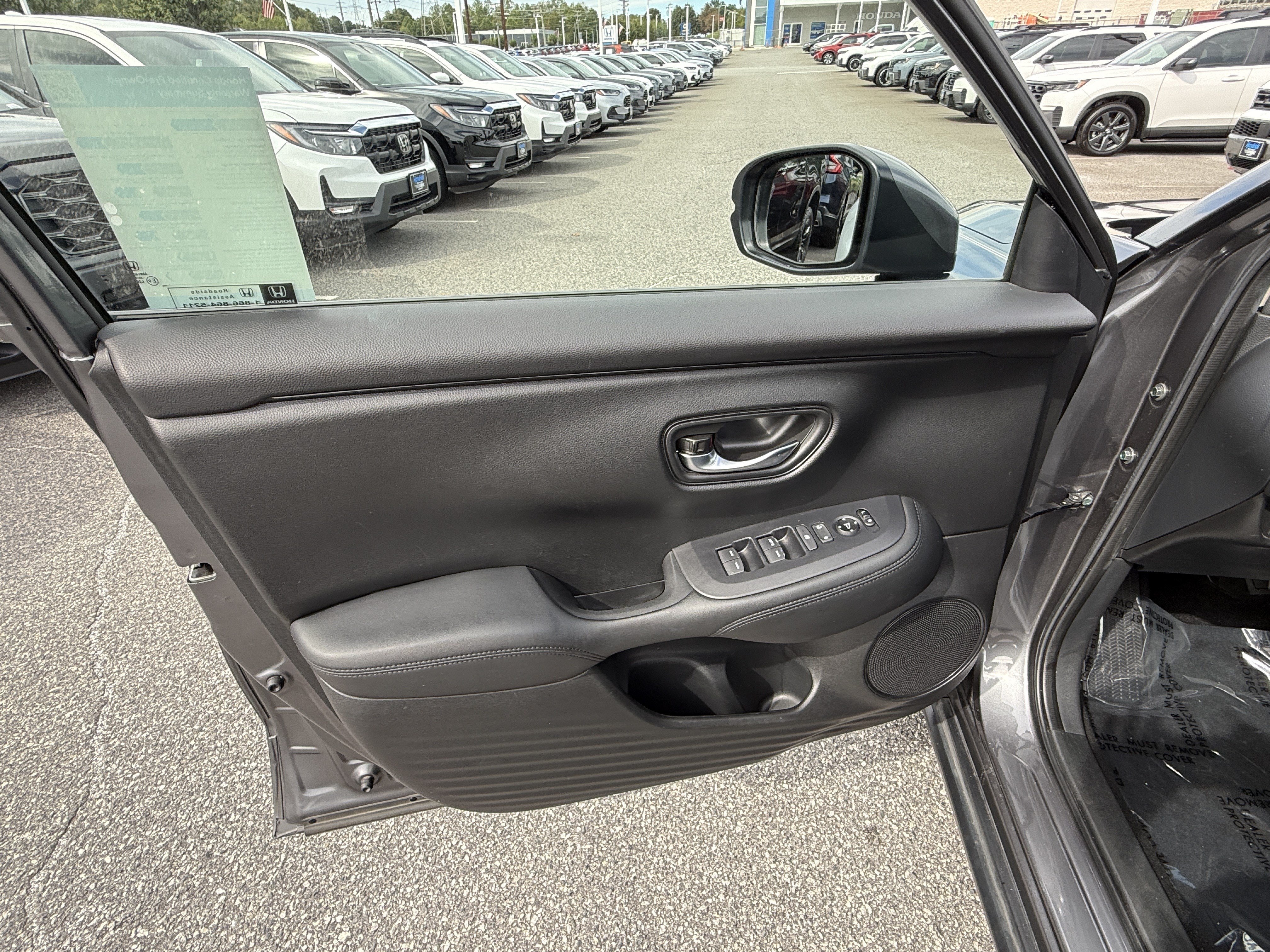 Certified 2025 Honda HR-V LX image 14