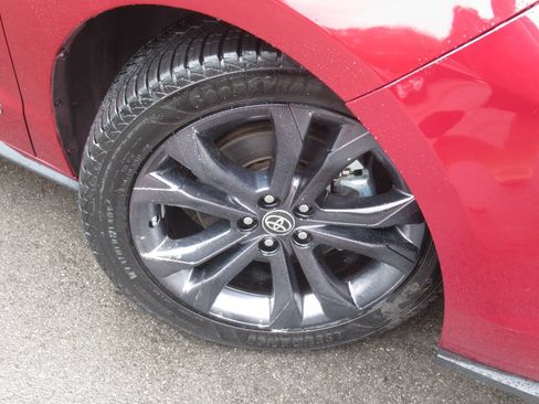 Used 2021 Toyota Sienna XSE w/ XSE Plus Package FWD image 4