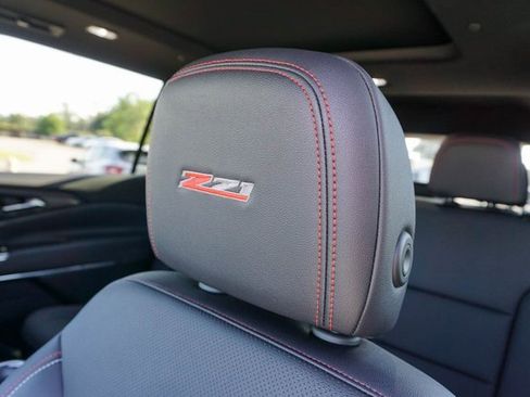 Used 2025 Chevrolet Traverse Z71 w/ LPO, Floor Liner Package image 20