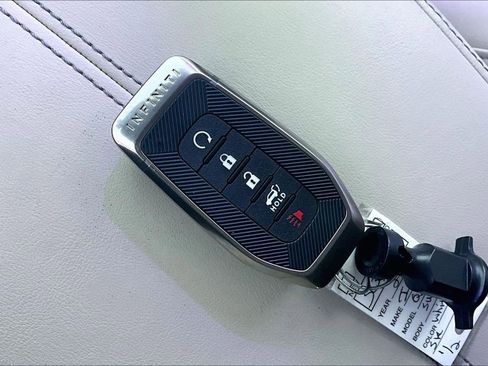 Certified 2025 INFINITI QX60 Luxe image 13