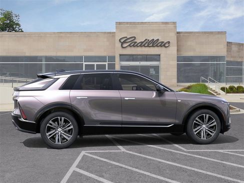 New 2026 Cadillac Lyriq Luxury image 5