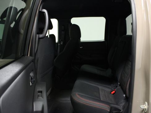 Used 2022 Nissan Frontier PRO-4X image 13