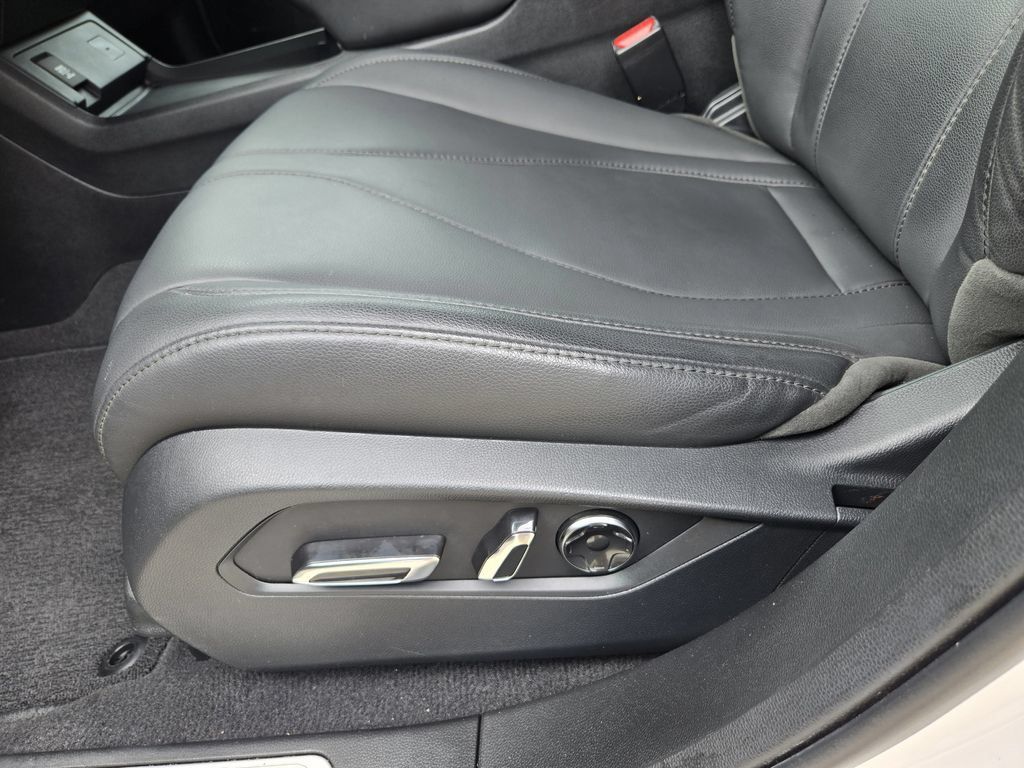 Used 2024 Acura RDX SH-AWD image 19