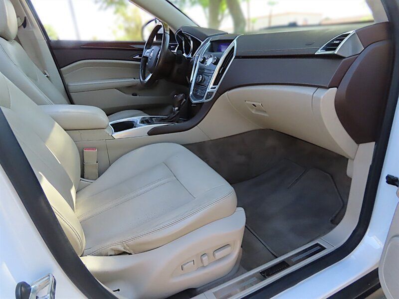Used 2011 Cadillac SRX Luxury FWD image 20
