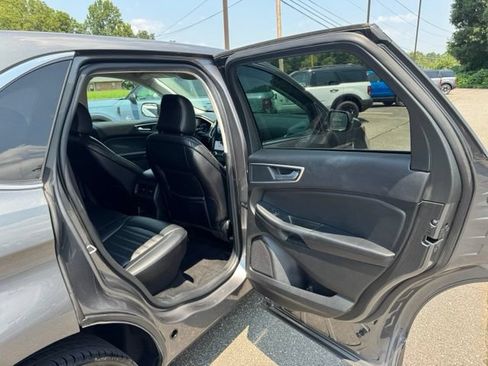 Used 2024 Ford Edge SEL AWD/4WD image 16
