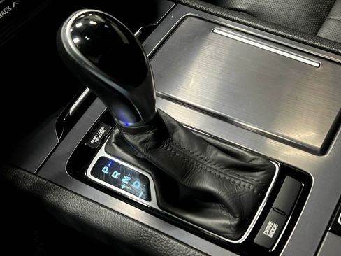 Used 2015 Hyundai Genesis 3.8 AWD/4WD image 29