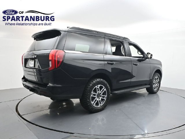 Used 2025 Ford Expedition Active AWD/4WD image 7