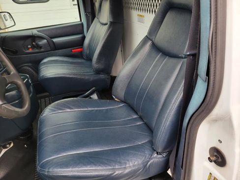 Used 2005 Chevrolet Astro image 23