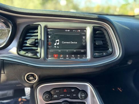 Used 2019 Dodge Challenger R/T Scat Pack w/ Shaker Package image 17