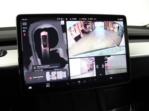 Used 2022 Tesla Model Y Long Range image 17