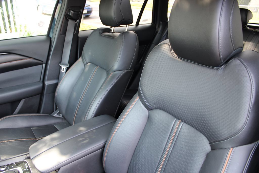 Used 2025 MAZDA CX-50 AWD 2.5 S w/ Premium Plus Pkg image 9