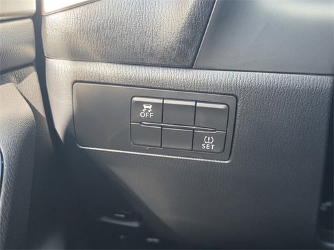 Used 2018 MAZDA MAZDA3 Sport w/ Preferred Equipment Package image 24