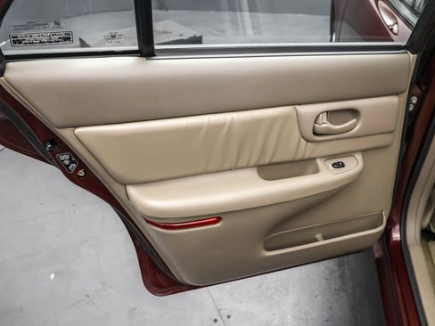 Used 2001 Buick Century Custom w/ Premium Pkg image 14